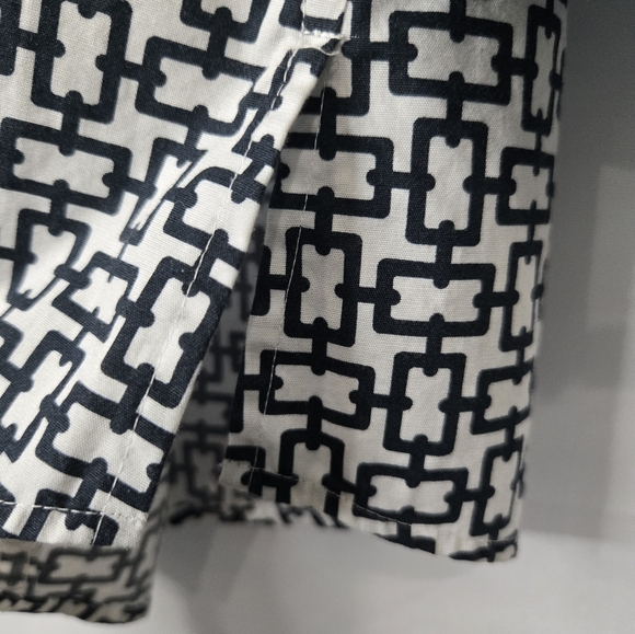 Foxcroft Women's Easy Care Black and White Patterned Button Up Shirt Medium - Picture 4 of 5